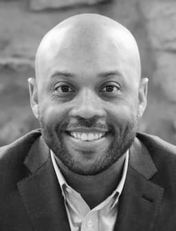 portrait Shomari Benton